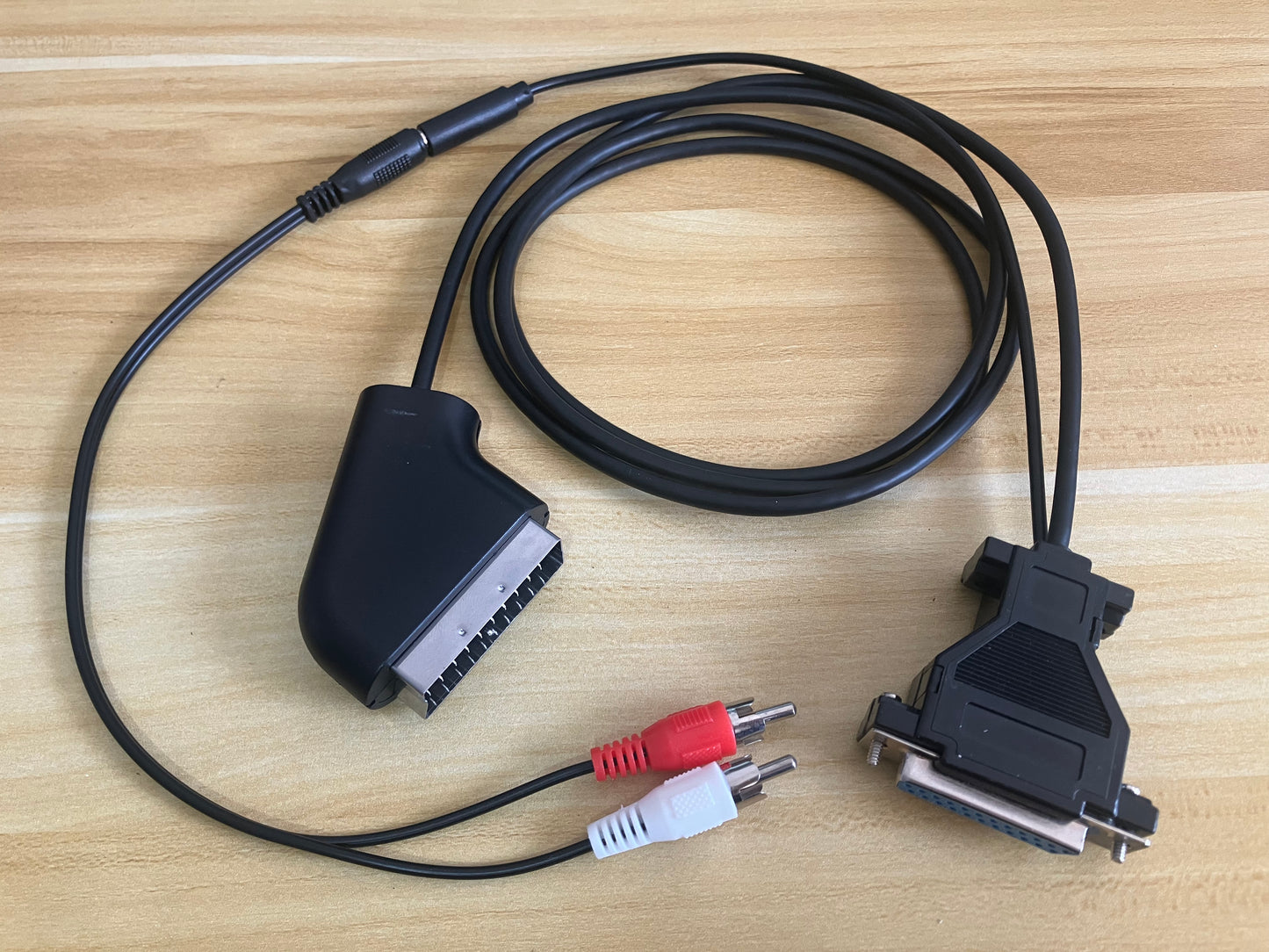 COMMODORE AMIGA 500 600 1200 4000 NEW RGB 2 METRE SCART TV CABLE WITH L/R AUDIO